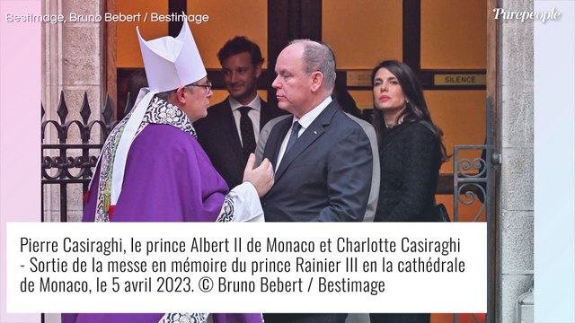 PHOTOS Albert et Charlene de Monaco : gestes et regards tendres, la princesse chicissime pour soutenir son époux