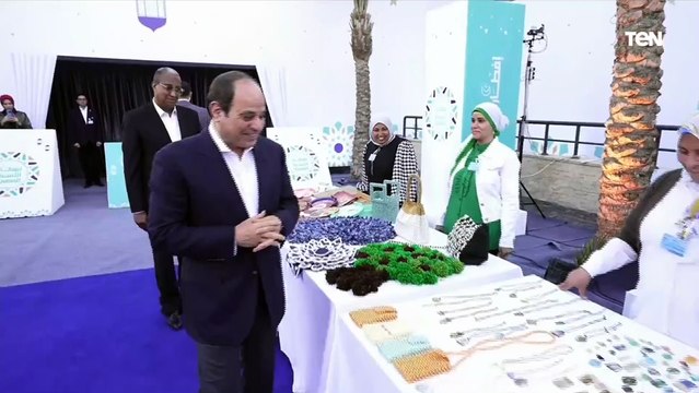 السيسي لـ أهالي حي الأسمرات : محدش مننا ليه فضل عليكم الفلوس دي فلوس مصر محدش بيجيب حاجة من جيبه