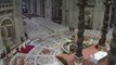 Quinta-Feira Santa: Papa preside missa crismal e lava os pés de menores infratores