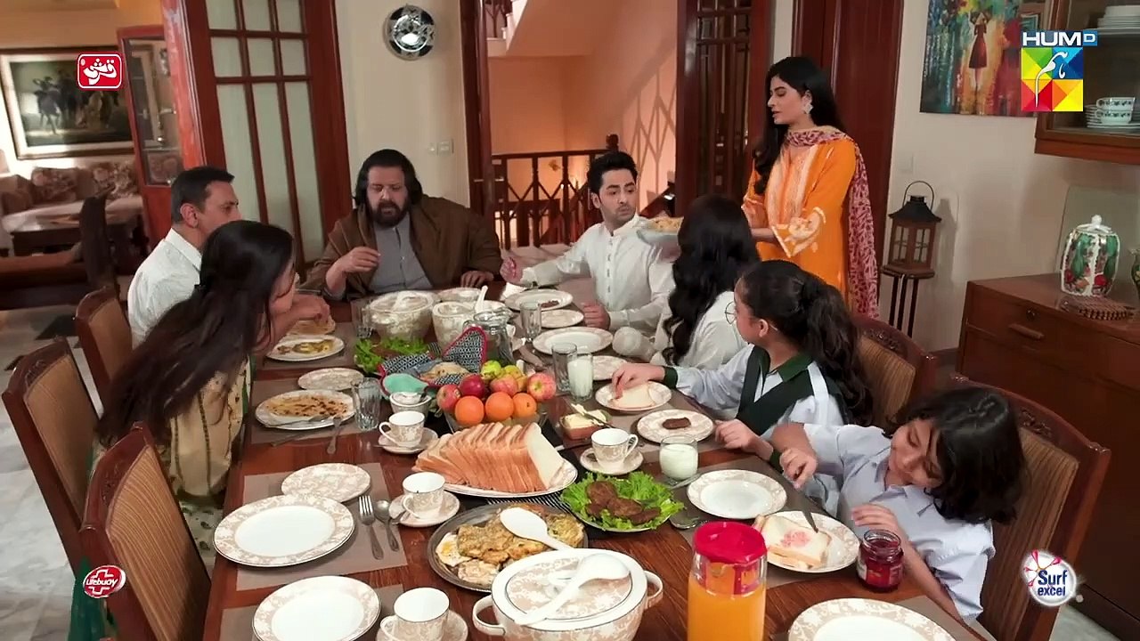 Parathay Ke Saath Apple...! #ayezakhan #danishtaimoor - Chand Tara - FLO Digital