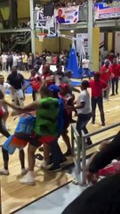Trompadas y sillazos primaron entre fanáticos en juego de baloncesto en El Seibo