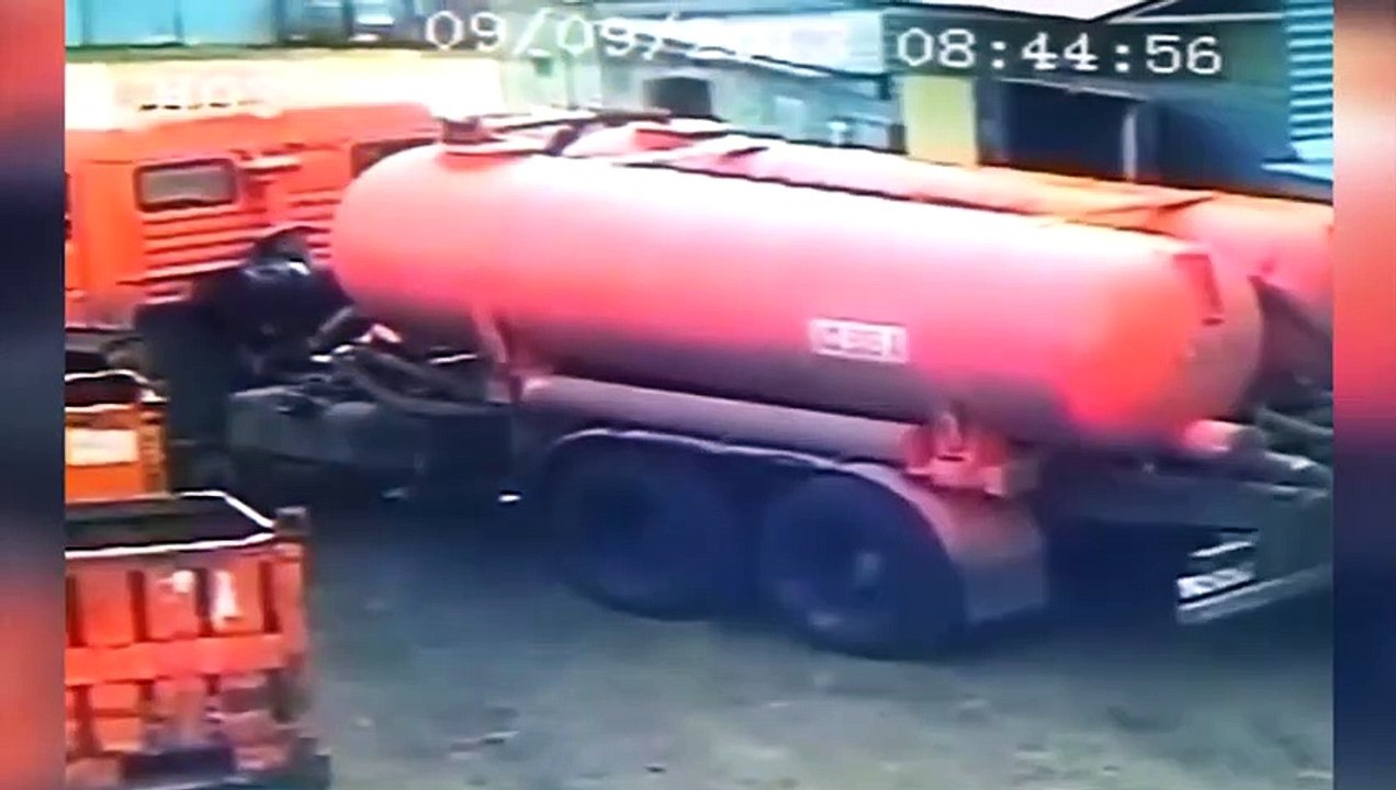 لحظات مضحكة وغير مناسبة تشغلها البث التلفزيوني المباشر! (2)