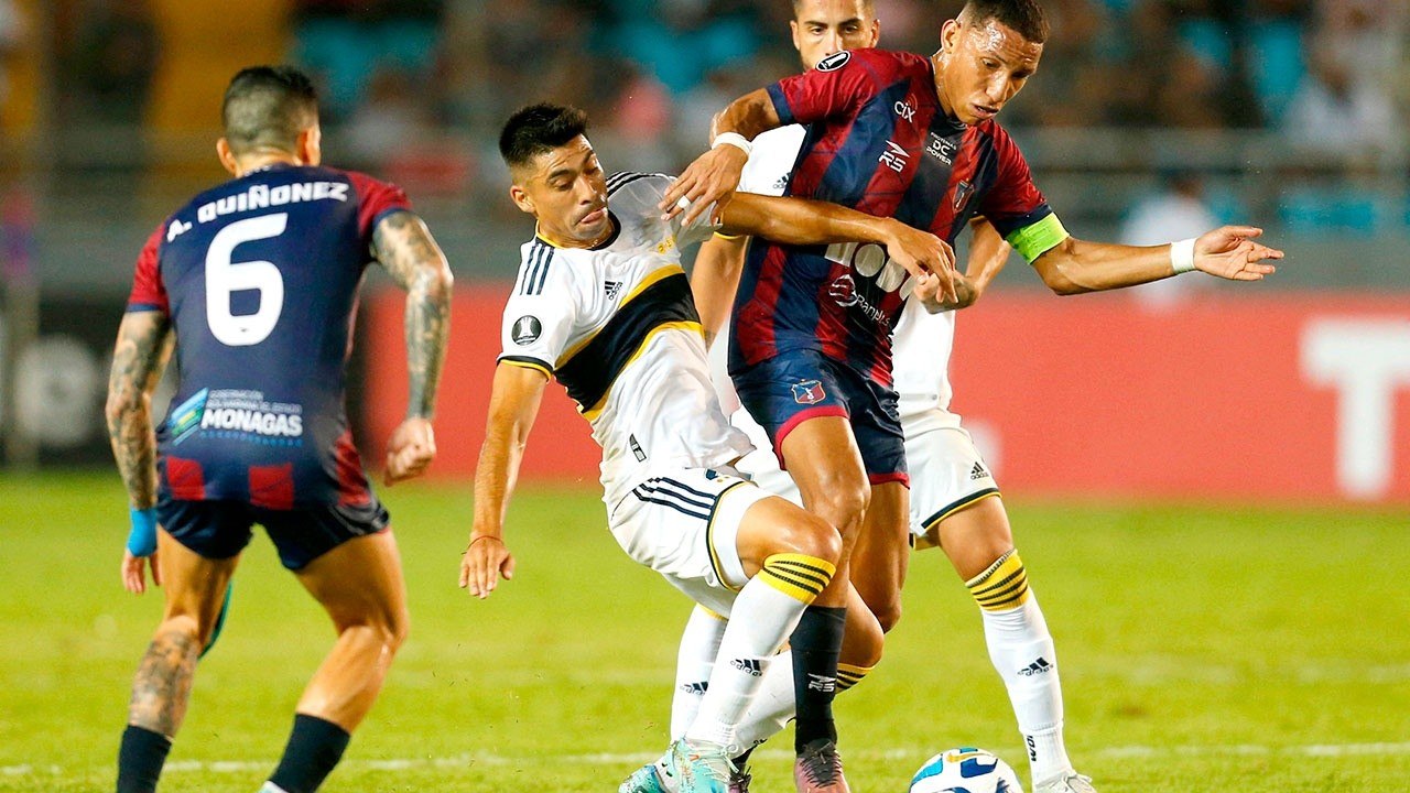 Monagas v Boca Juniors