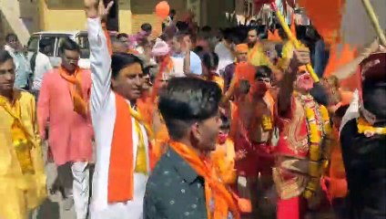 हनुमान जन्मोत्सव पर शोभायात्रा में उमड़ा श्रद्धालुओं का सैलाब