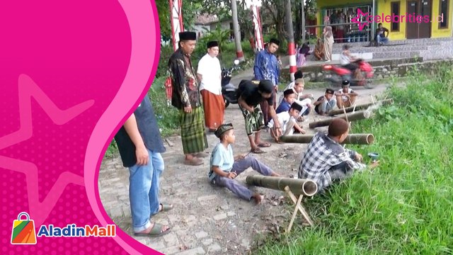 Serunya Ngabuburit ala Kampung Cinibung, Gelar Tradisi Bledogan