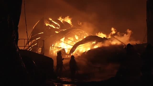 Espectacular incendio en la Central de Abastos de Ciudad de México
