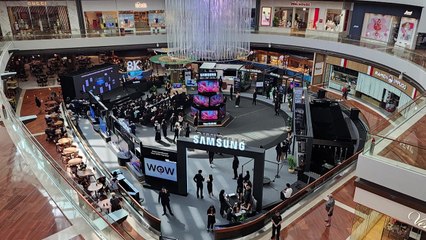 [기업] 삼성전자, 싱가포르에 체험존 설치해 TV 신제품 발표 / YTN