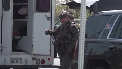 Descargar video: Un muerto y dos heridos en un tiroteo con rehenes en California