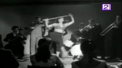 رقصة كيتي بالسيف من فيلم هل اقتل زوجي / Kaiti Voutsaki 's sword dancing