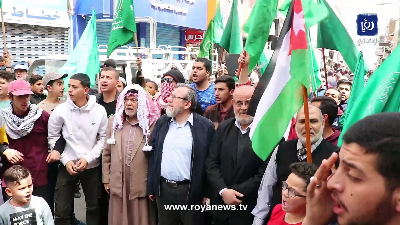 وقفة احتجاجية أمام مسجد عمر بن الخطاب في الزرقاء تنديدا باقتحام المسجد الأقصى