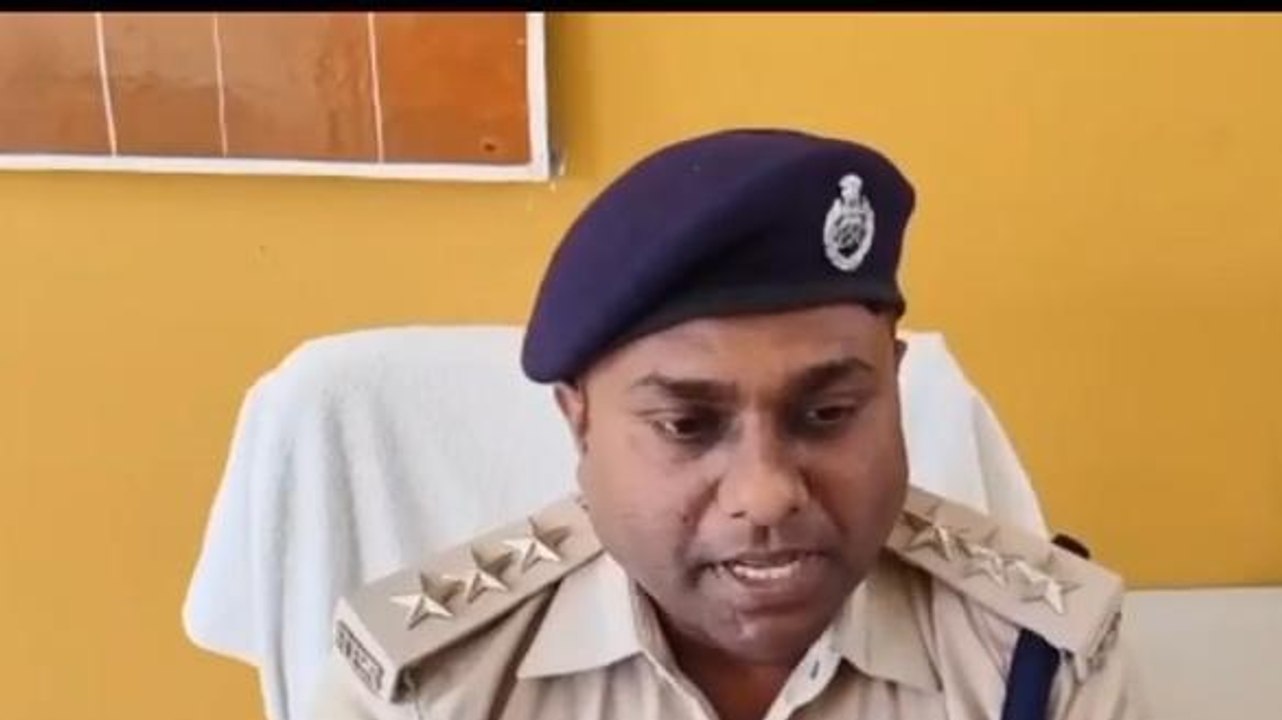 मधुबनी: अपराध गोष्‍ठी में डीएसपी ने पुलिस पदाधिकारी को दिए ये निर्देश, देखिये वीडियो