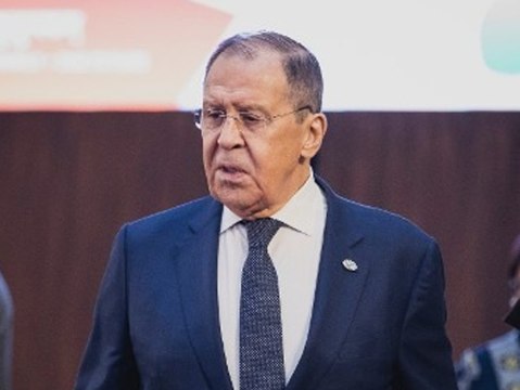 Für Friedensgespräche mit Ukraine: Lawrow fordert neue Weltordnung
