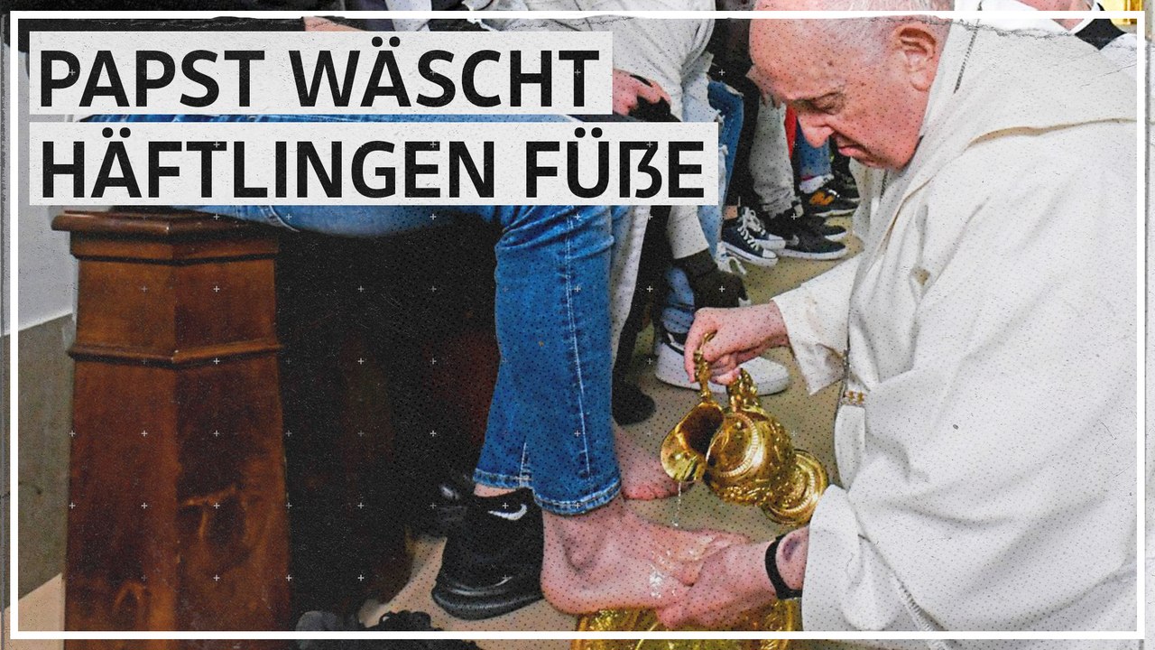 Papst wäscht jungen Häftlingen die Füße