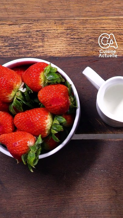 CUISINE ACTUELLE - Petites pavlova aux fraises