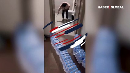 Görüntüler sosyal medyada viral oldu! Evin banyosuna giren davetsiz misafiri böyle evden çıkardılar