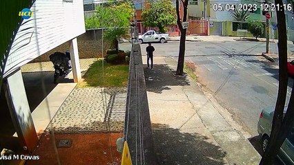 FLAGRANTE: furto de veículo no bairro Castelo, em BH