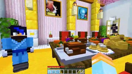 Playing as a PRINCESS NINJA in Minecraft!