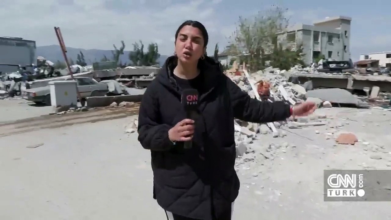 Enkazdan çıkan arabaları onarıyorlar... Oto sanayi sitesi esnafı hayata tutunmaya çalışıyor