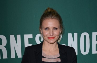 Cameron Diaz's movie set back by bomb scare