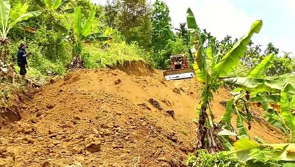 Mountain Movers: Bulldozers Overcome Road Construction in Steep Terrain