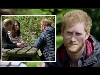 Un expert affirme que le prince Harry a effectué une "pose soumise" avec Kate et William dans