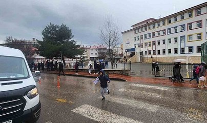 Bingöl'de 4.5 büyüklüğünde deprem: O anlar kamerada