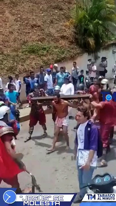 Hombre quien interpretó a Jesús en la pasión de Cristo se defendió con patadas.