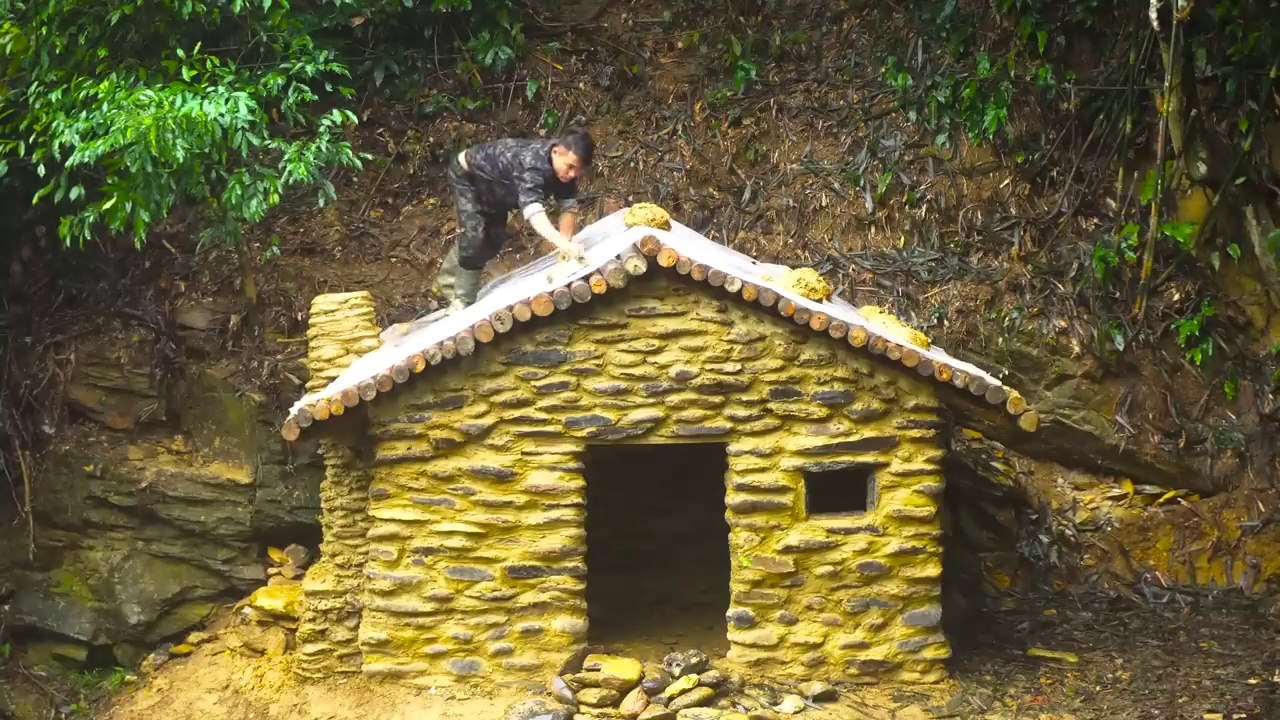 Warm Home For Yourself. With His Own Hands. Build a House Out of Wood, Stone and Clay (Part 1)