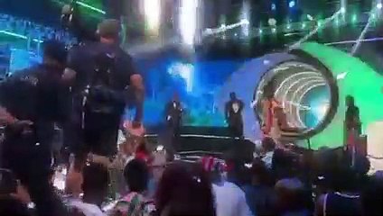 VIDEO: # BBTitansFinale Fans Chant Favourite Finalist's Name