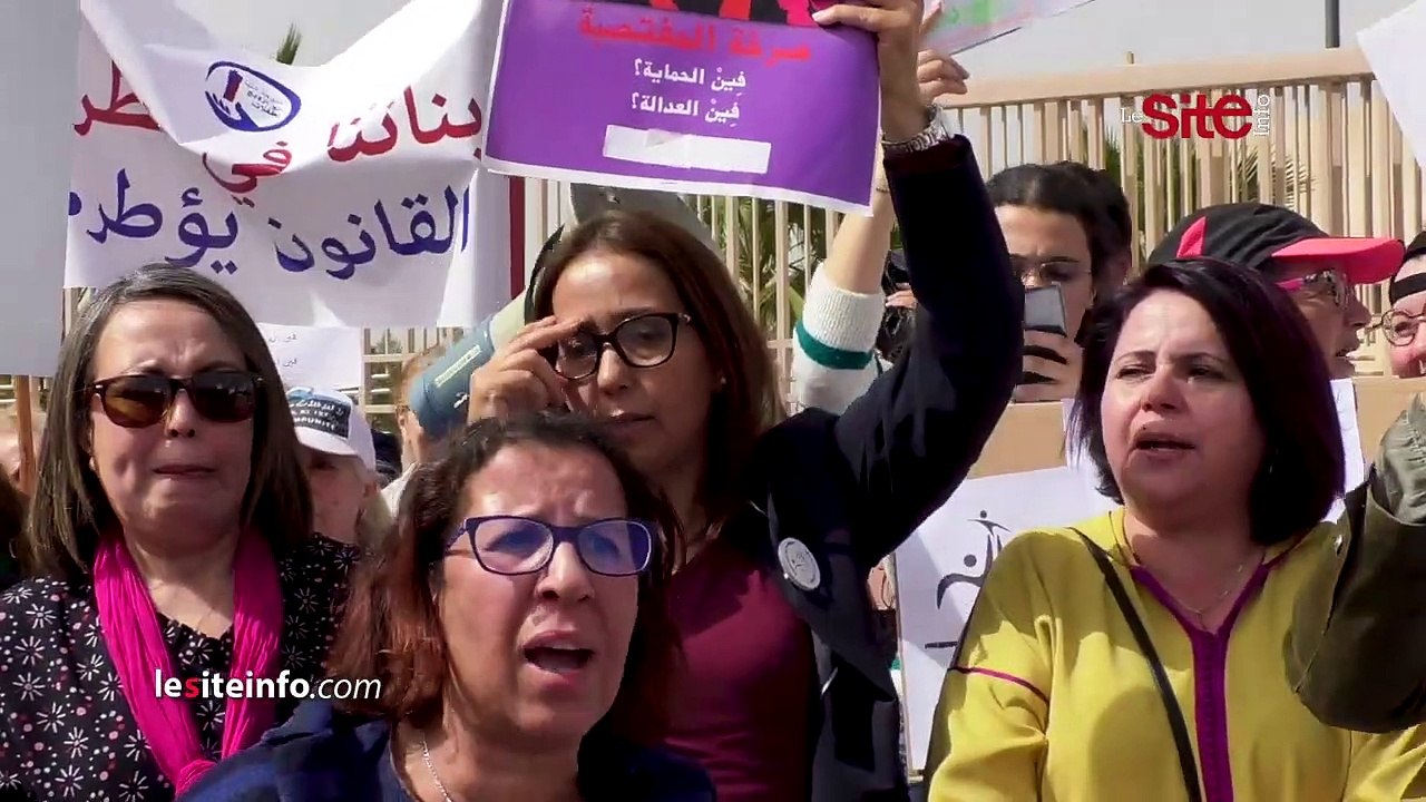 احتجاج ضد الحكم على مغتصبي طفلة تيفلت بسنتين سجنا أمام استئنافية الرباط