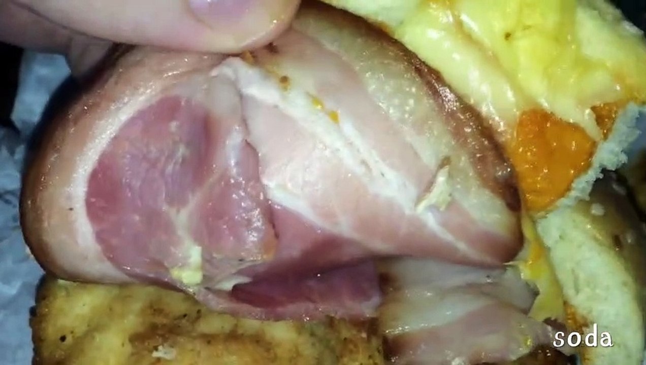 Trying the KFC Bacon Lovers Burger