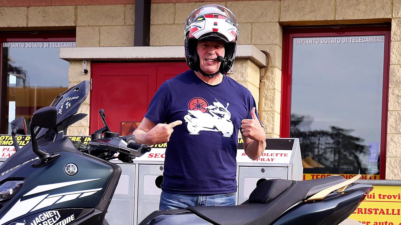 T MAX 560 TECH MAX DARK PETROL NEW STICKERS BURNOUT WORKING FAST