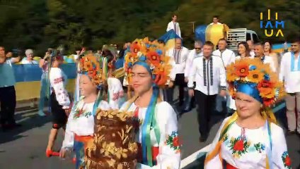 Доброго вечора, ми з України! Good evening, we are from Ukraine!