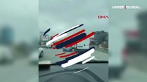 İstanbul'da Maltepe D-100'de otomobillerin tehlikeli inatlaşması kamerada