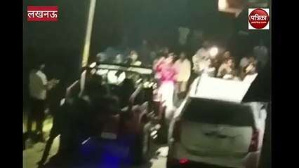 लखनऊ में  तलवार से काटा केक, दर्ज हुआ मुकदमा देखें  वीडियो