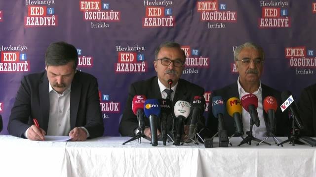 Emek ve Özgürlük İttifakı Seçim Mutabakat Bildirgesini Açıkladı: Tip, 49 İl ve 52 Seçim Bölgesinde Kendi Listesi ile Seçime Girecek, Diğer İllerde...