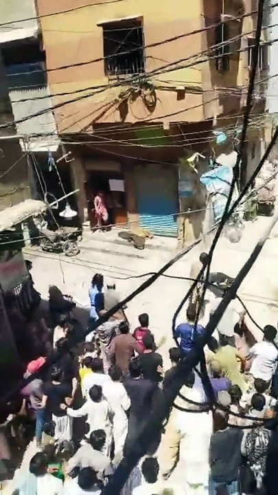 Karachi: A Girl Suicide Video  Viral| Suicide Girl in Pakistan| Suicide Girl in Karachi| Girl Suicide