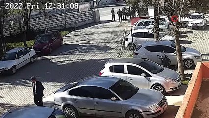 Denizli’de lojman isteyen memur, sokağa yatak yorgan attı!