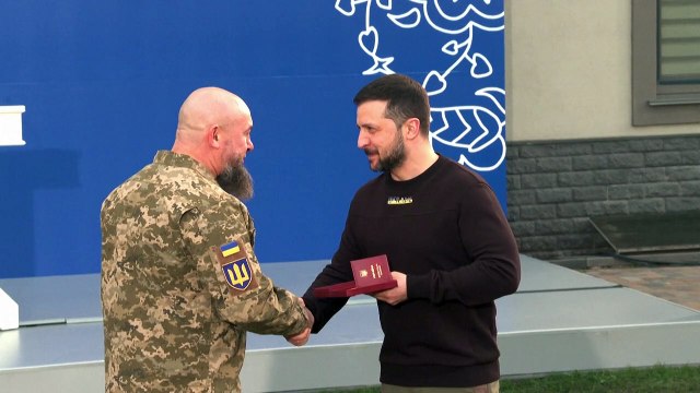 Zelensky hosts iftar in Kyiv, slams Russian 'repression' of Crimea Muslims