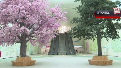 Başakşehir-Kayaşehir Metro Hattı'nda sanat galerisini andıran istasyon