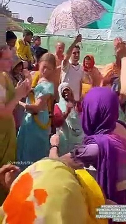 Foreigners Dancing in vrindavan #vrindavan