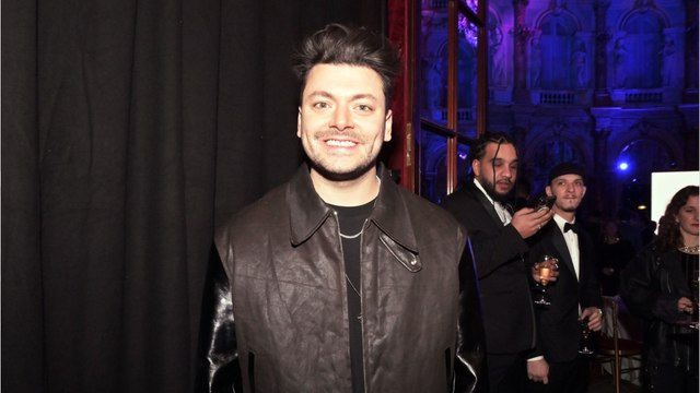 GALA VIDEO - Mask Singer : Kev Adams, Élodie Frégé, Michèle Bernier, Jeff Panacloc grassement payés… Tous les chiffres !