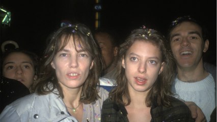 GALA VIDEO - Kate Barry : ses sœurs Charlotte Gainsbourg et Lou Doillon unies face au deuil