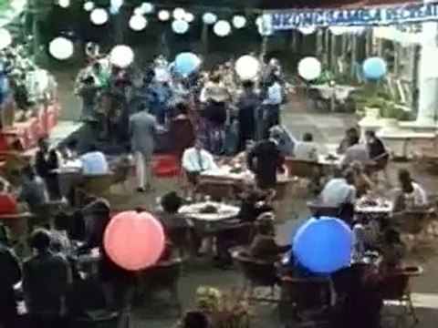 Un anglais sous les tropiques Bande-annonce (EN)