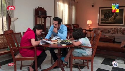 Kya Dollor Ka Teacher Bhaag Jaye Ga.. #ayezahkhan #danishtaimoor - Chand Tara - FLO Digital