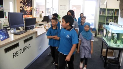 Unique program teaches refugee children to read and write