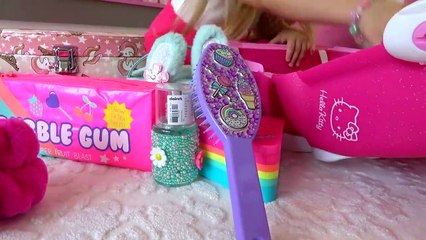 Kids Diana in her new princess room & the magic suitcase