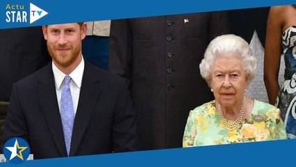 Elizabeth II lassée par les « sautes d'humeur » du prince Harry ? Nouvelles révélations sur leur rel