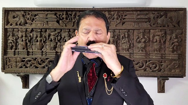 Babuji Dheere Chalna - Film Aar-Paar 1954 - Vintage Song on Harmonica Live Performance by Mukund Kamdar