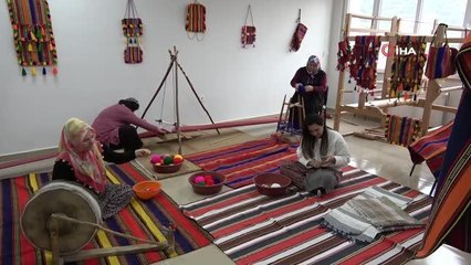 Eski kazaklar 'cecim' adlı kilime dönüşüyor: Geri dönüşüm örneği geleneğin son ustası Güllü nine